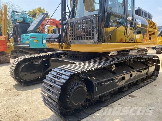 CAT 330 D2L Gravemaskiner på larvebånd