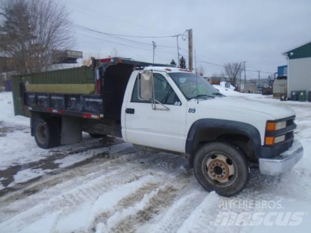 Chevrolet 3500 HD Lastbiler med tip