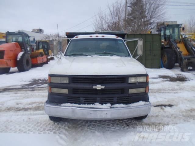 Chevrolet 3500 HD Lastbiler med tip