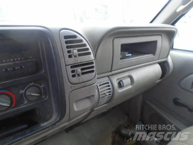 Chevrolet 3500 HD Lastbiler med tip