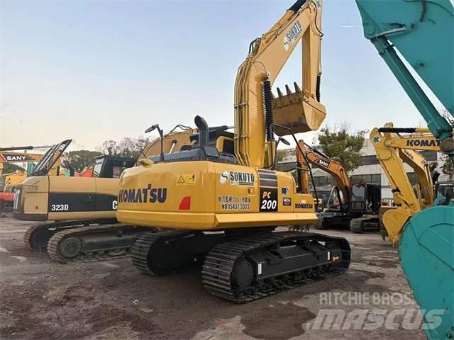 Komatsu PC 200-8 Gravemaskiner på larvebånd