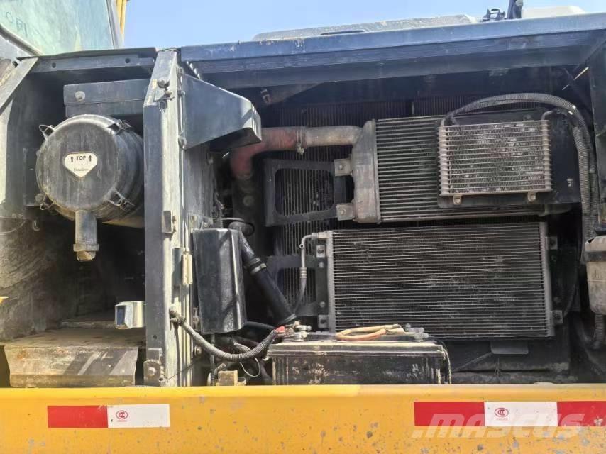 Sumitomo SH200 Gravemaskiner på larvebånd