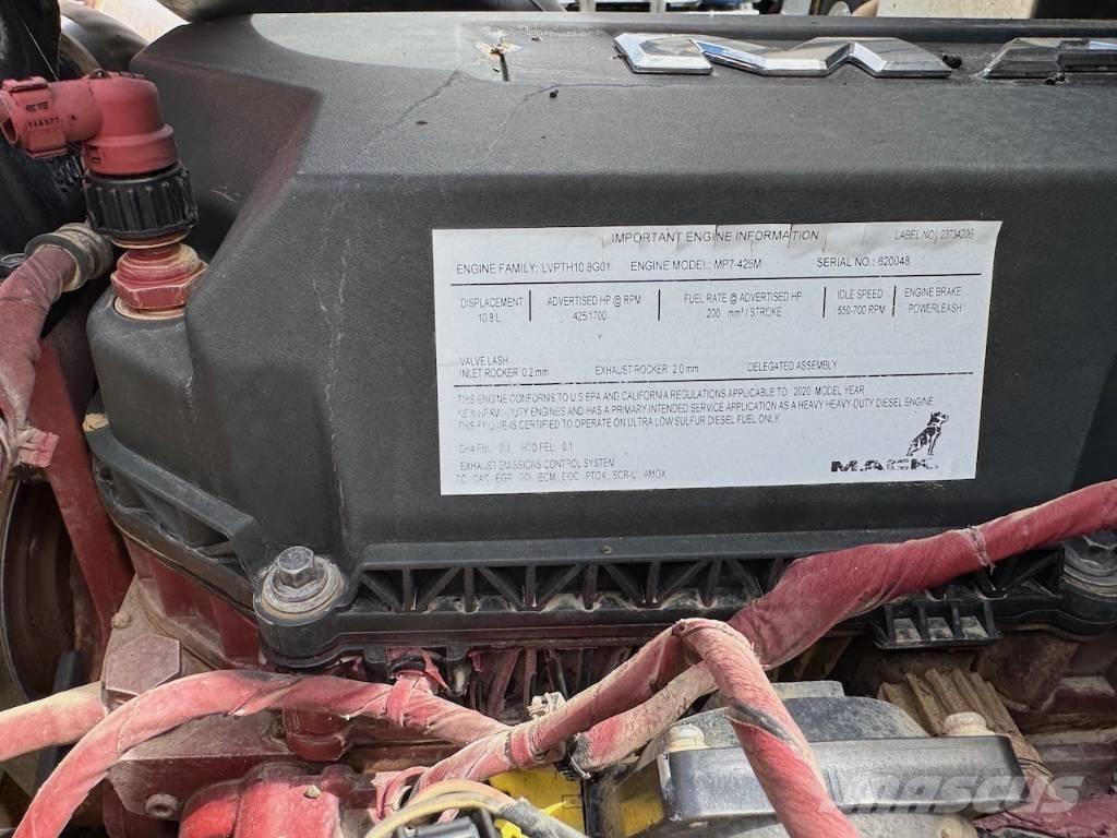 Mack Granite 64FR Lastbiler med tip