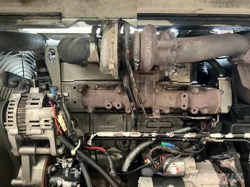 Takeuchi TB 175 W Gravemaskiner på hjul