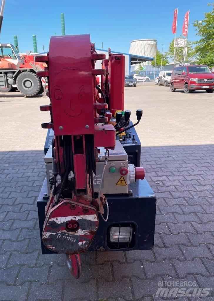 Unic URW-095 Minikraner