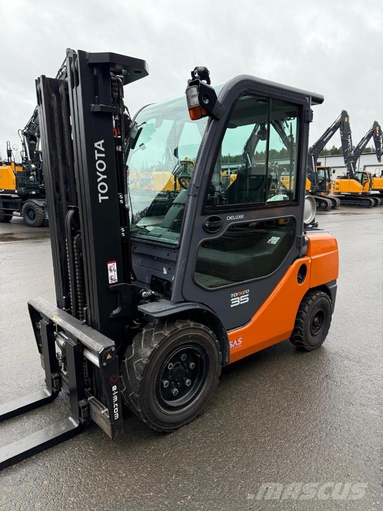 Toyota 02-8 FGJF 35 LPG gaffeltrucks