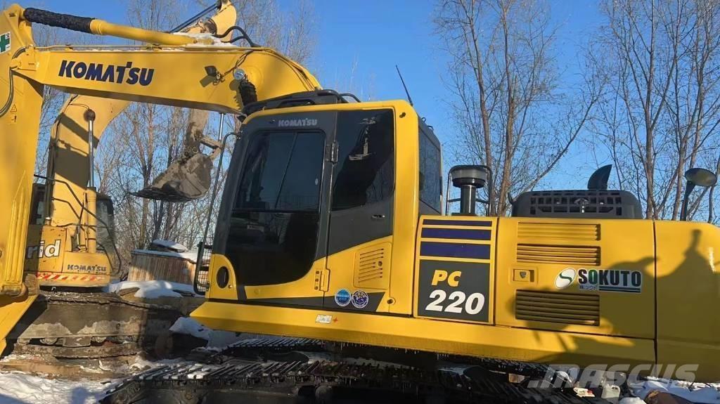 Komatsu PC 220-8 Gravemaskiner på larvebånd