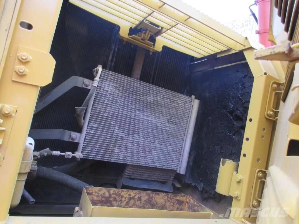 Komatsu PC 240 Gravemaskiner på larvebånd