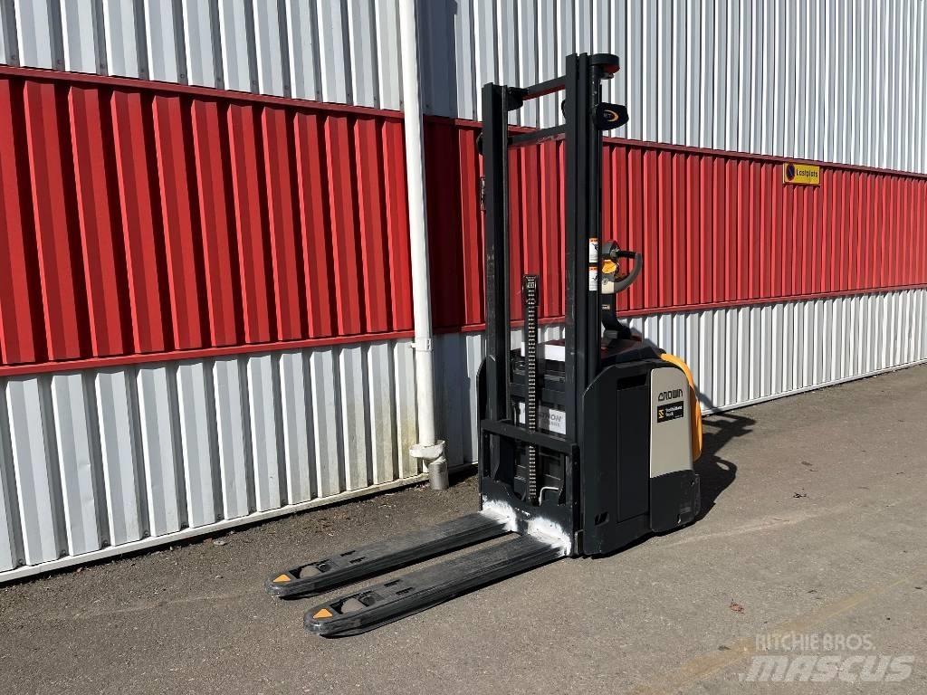 Crown ETi40001,2 Gaffelstabler med gående fører
