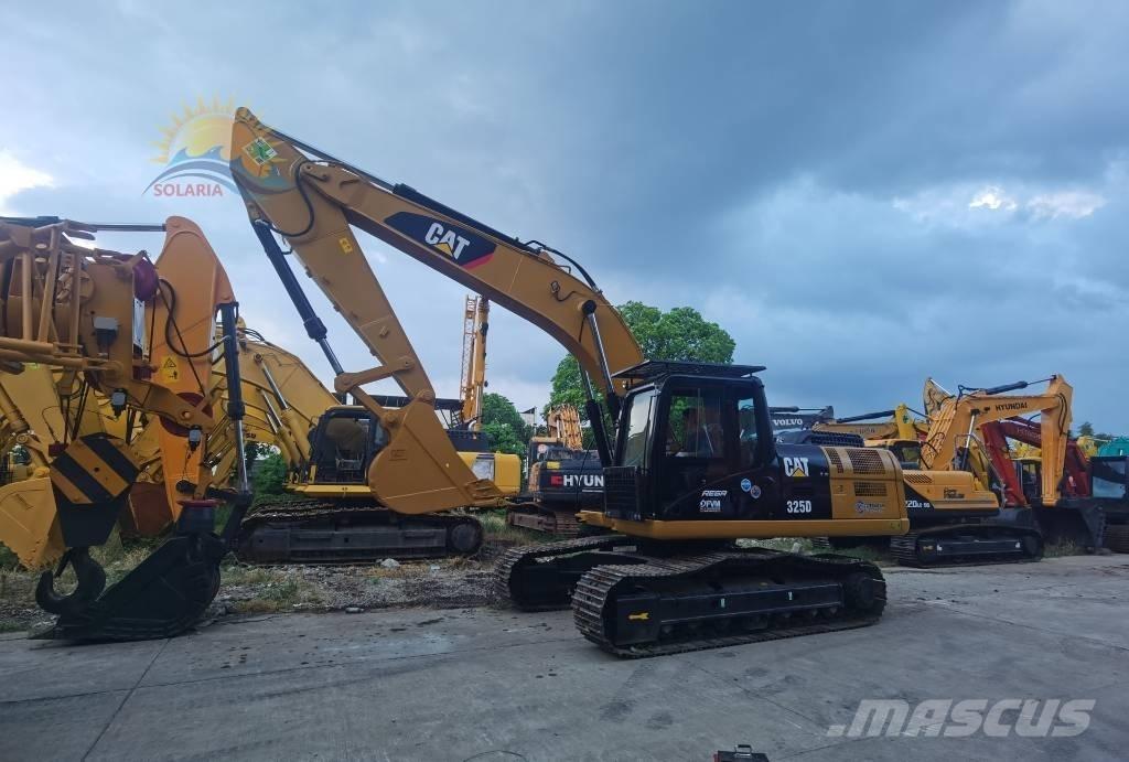 CAT 325 D Gravemaskiner på larvebånd