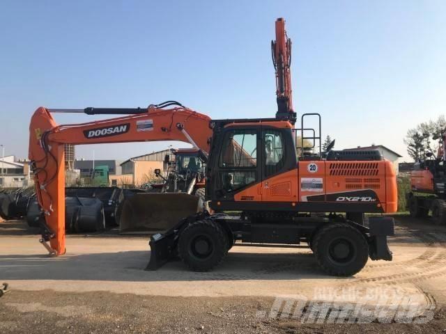 Doosan DX 210 W Gravemaskiner på hjul