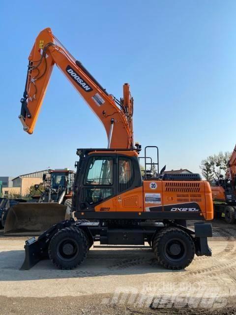 Doosan DX 210 W Gravemaskiner på hjul