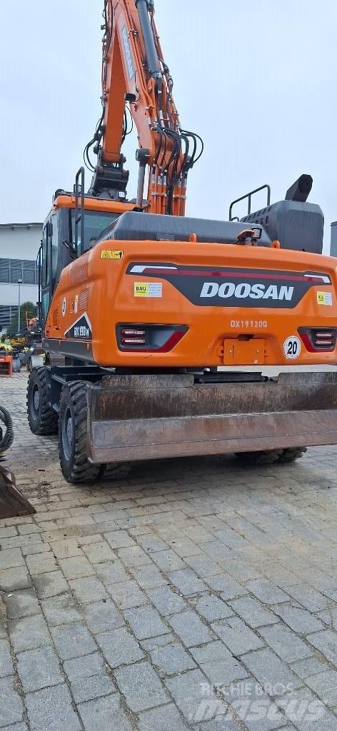 Doosan DX 190 W-7 Gravemaskiner på hjul