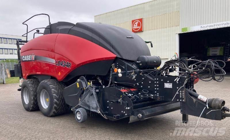 Case IH LB434R Pressere til firkantede baller