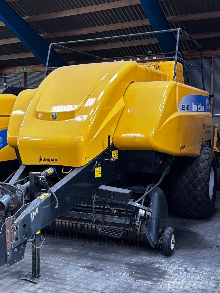 New Holland BB 9090 Pressere til firkantede baller