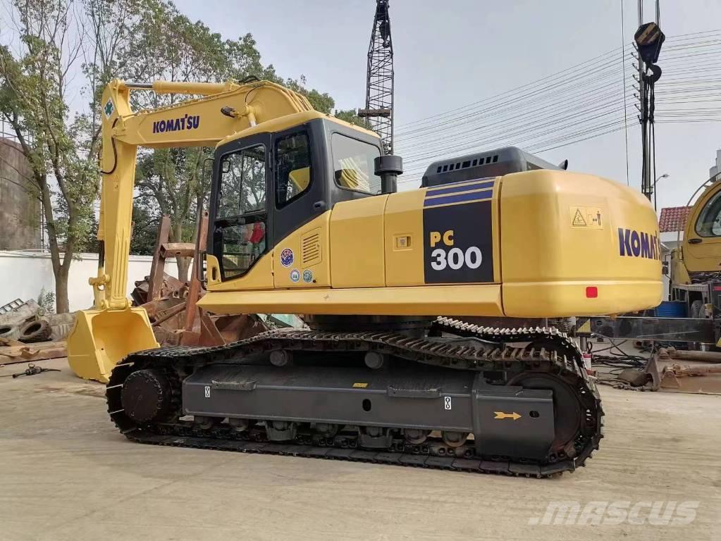 Komatsu PC 300 Gravemaskiner på larvebånd