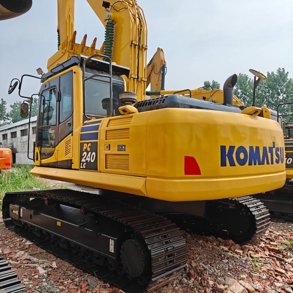 Komatsu 240-8 Gravemaskiner på larvebånd