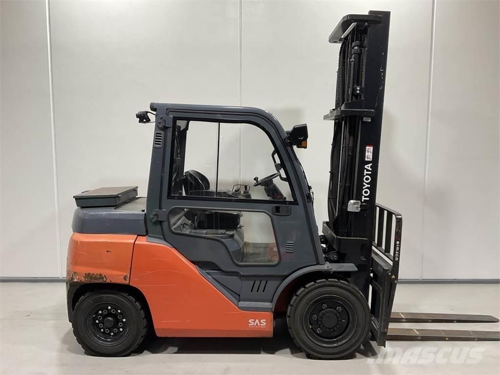 Toyota 40-8FD40N Diesel gaffeltrucks