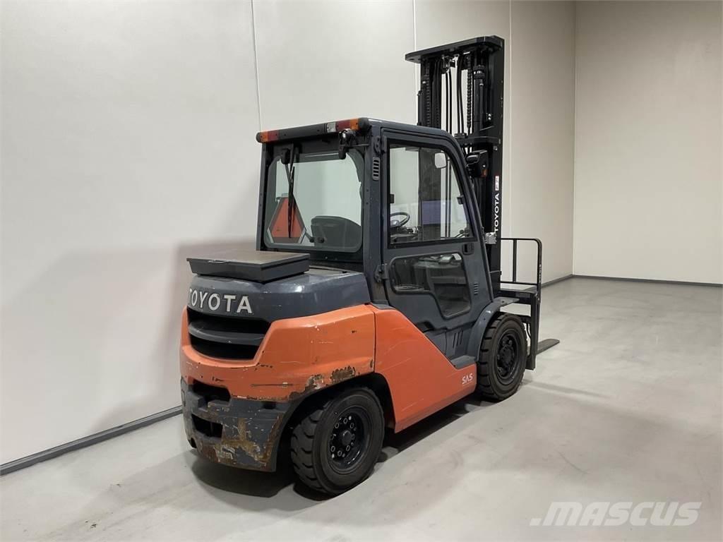 Toyota 40-8FD40N Diesel gaffeltrucks