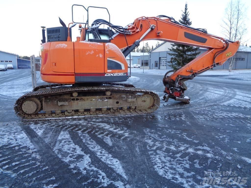 Doosan DX 235 Gravemaskiner på larvebånd