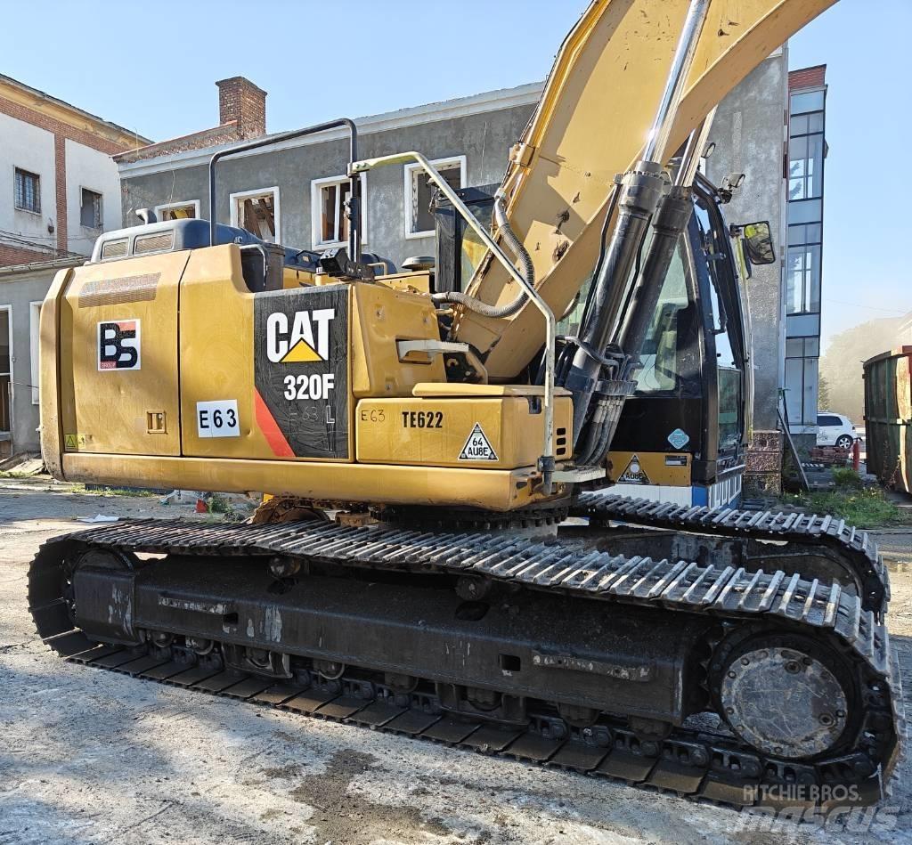 CAT 320F Gravemaskiner på larvebånd
