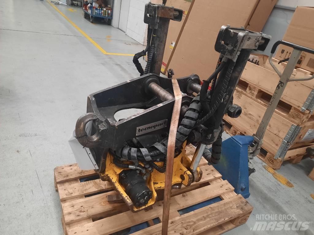 Menzi Muck M535 Gravemaskiner på hjul
