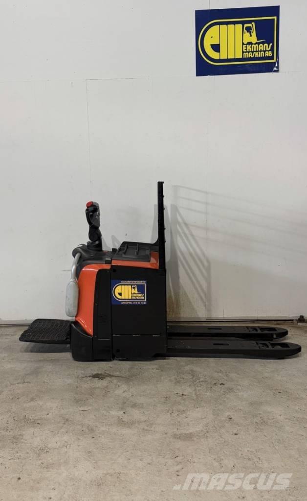 BT truck LPE 220 El-palleløftere med platform