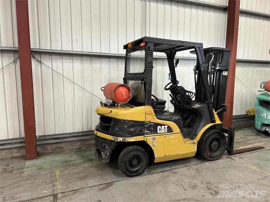 CAT GP25NT LPG gaffeltrucks