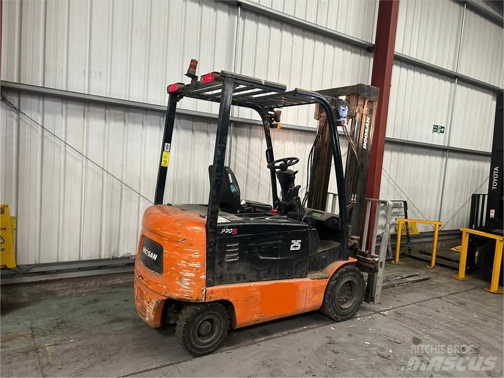 Doosan B25X-5 El gaffeltrucks