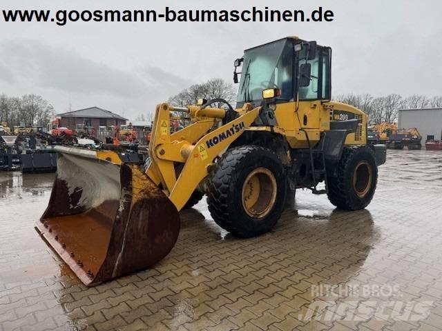 Komatsu WA 200 Læssemaskiner på hjul