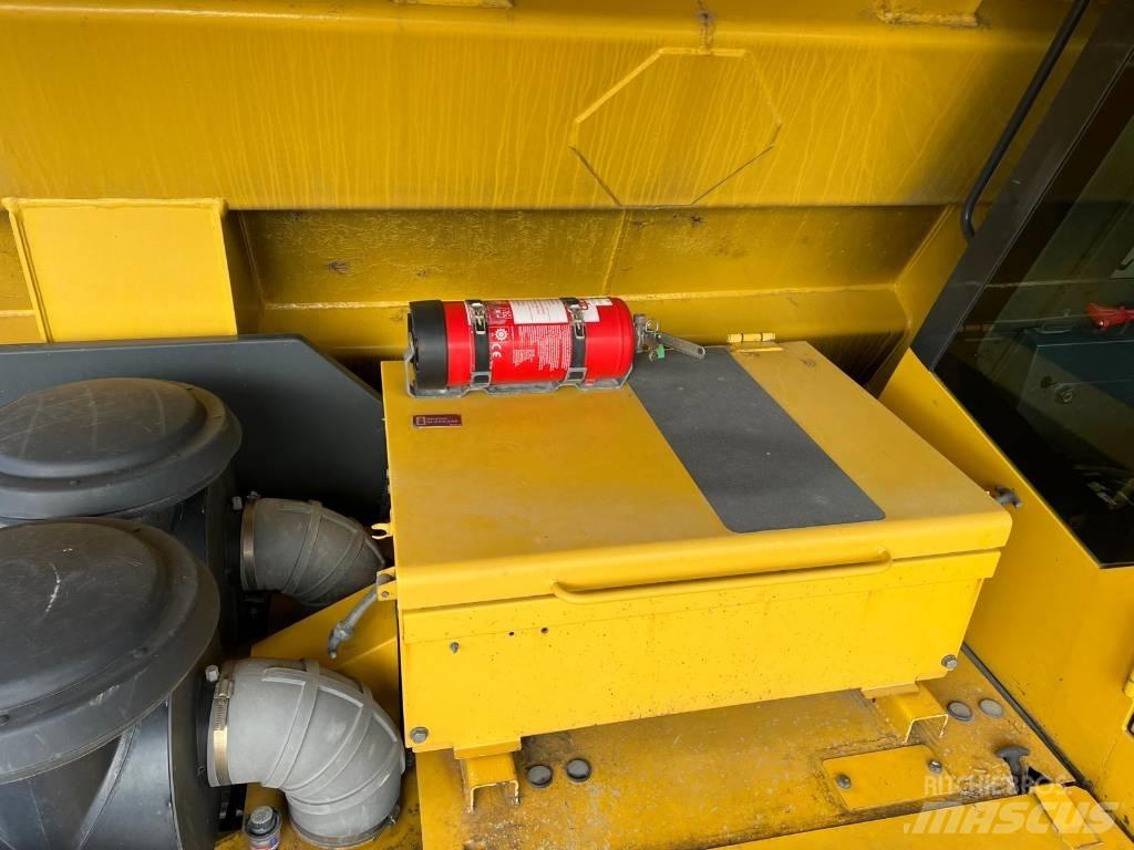 Komatsu 605-7 Knækstyrede dumpere