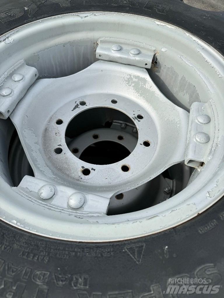 Goodyear 13.6R38 Hjul, Dæk og Fælge