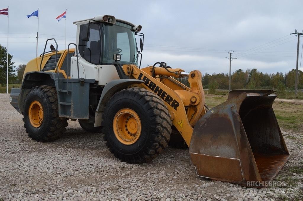 Liebherr 556 2plus2 MPV/Redskabsbærere