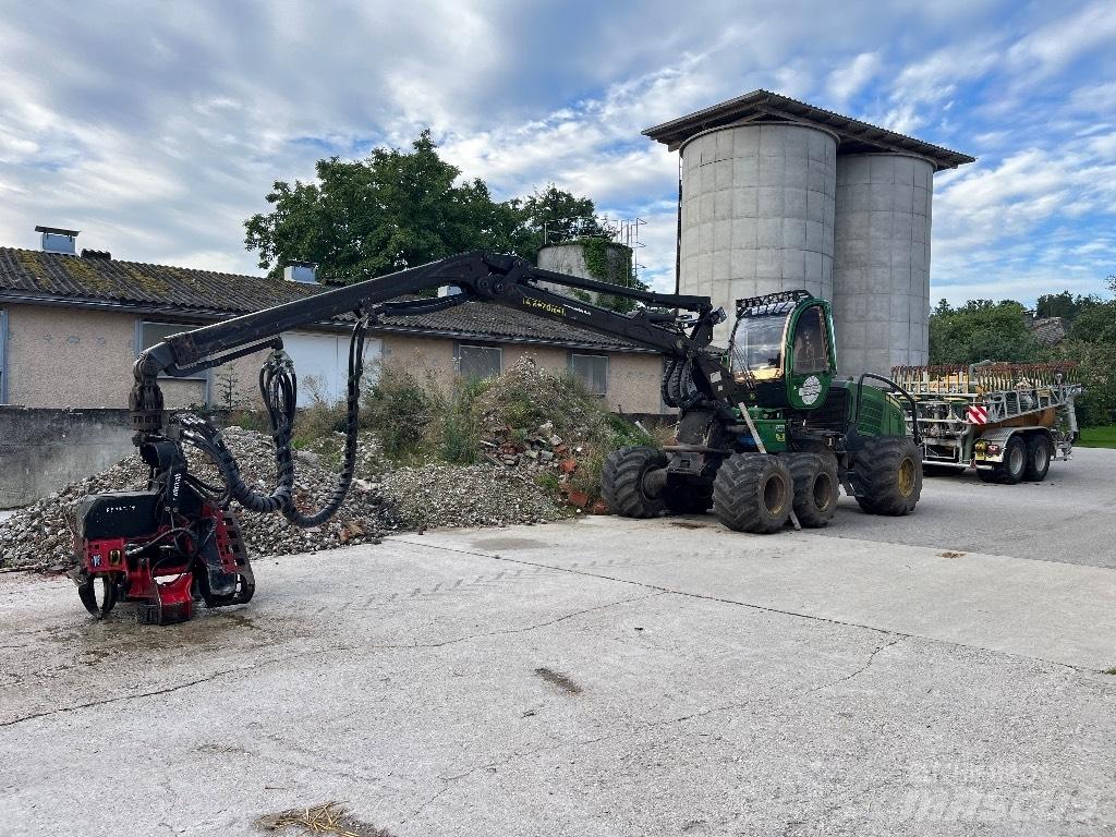 John Deere 1070 E Skovningsmaskiner
