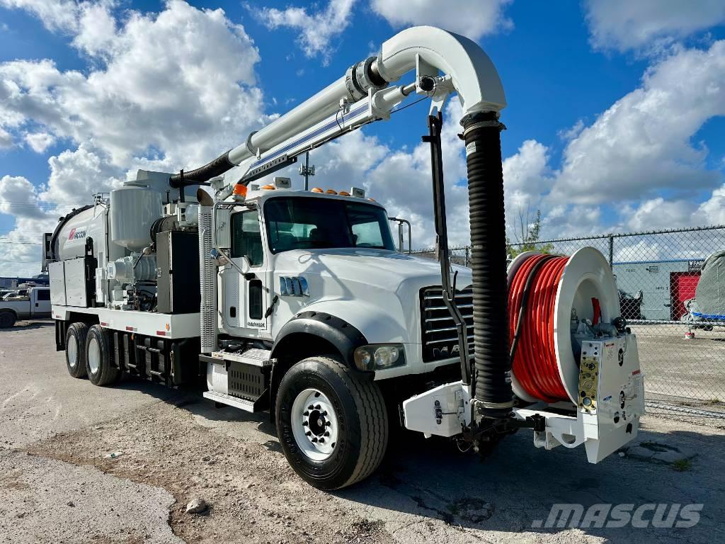 Mack GU713 Slamsuger