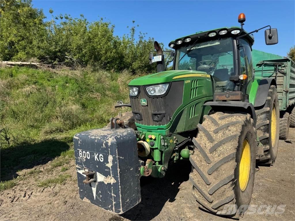 John Deere 6215 R Traktorer