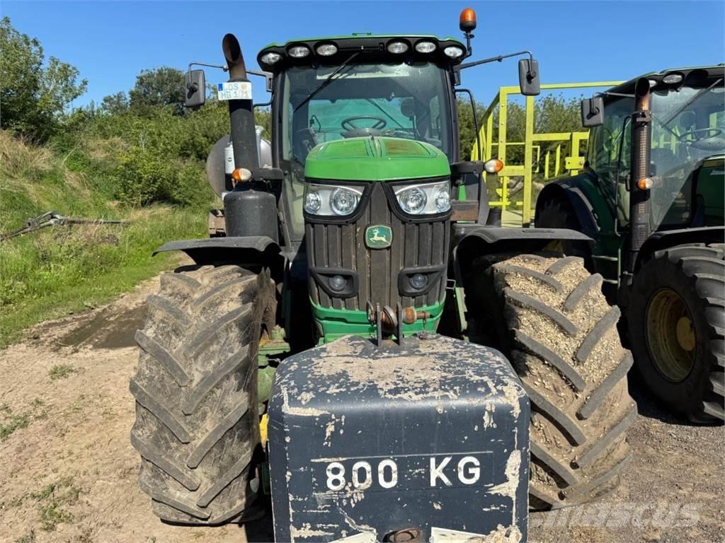 John Deere 6215 R Traktorer