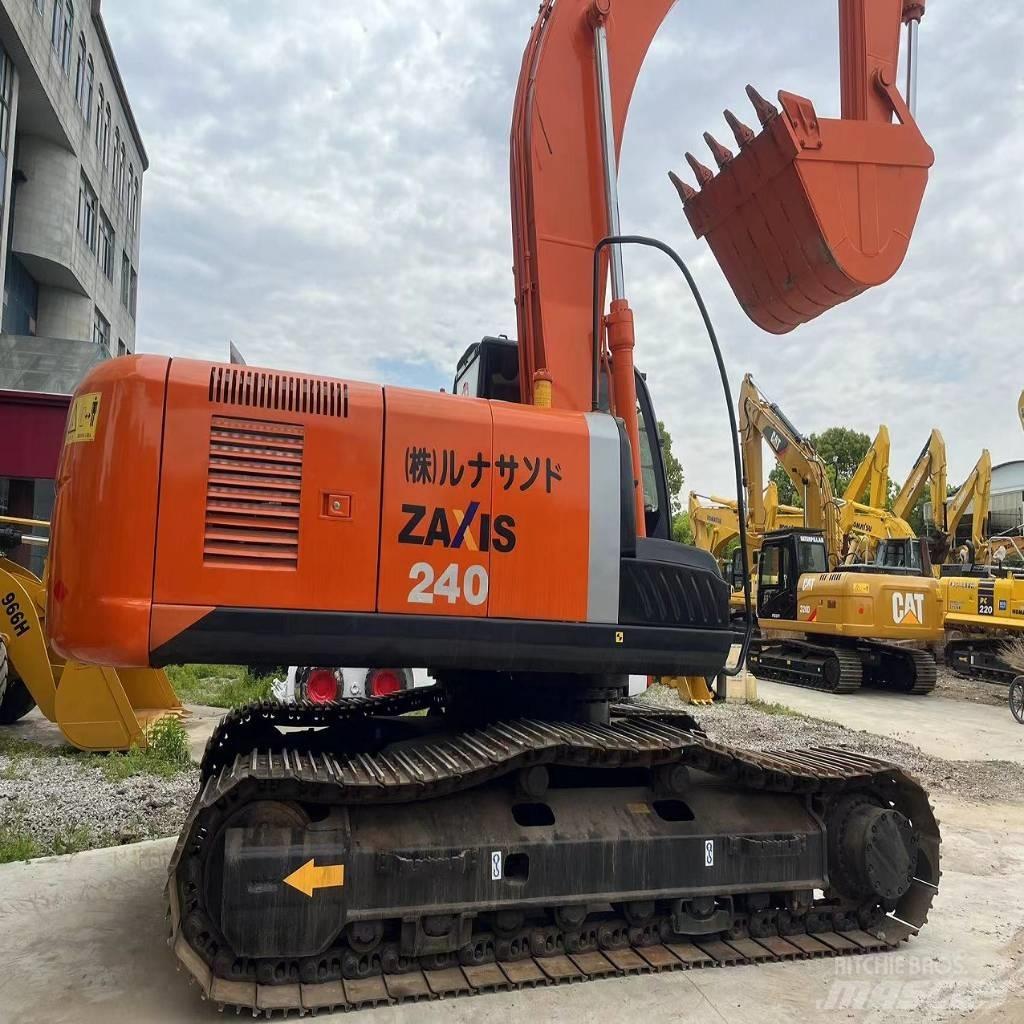 Hitachi ZX 240 Gravemaskiner på larvebånd