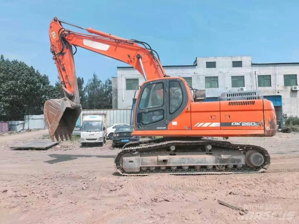 Doosan DX 260 Gravemaskiner på larvebånd