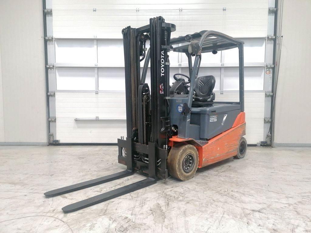 Toyota 8FBMT25 El gaffeltrucks