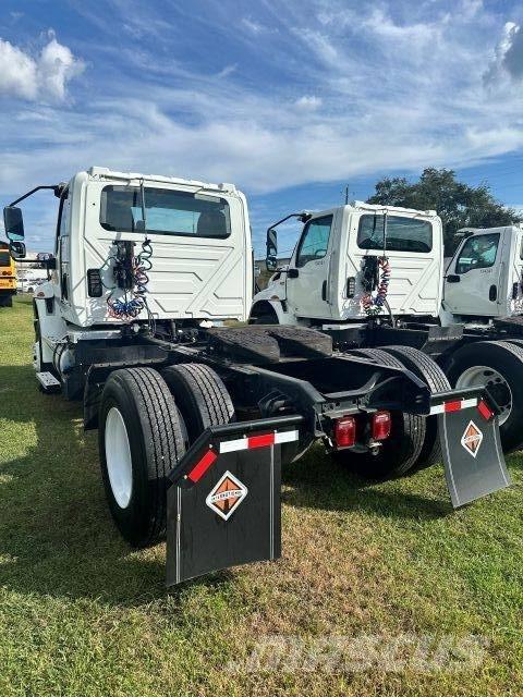 International MV607 Trækkere