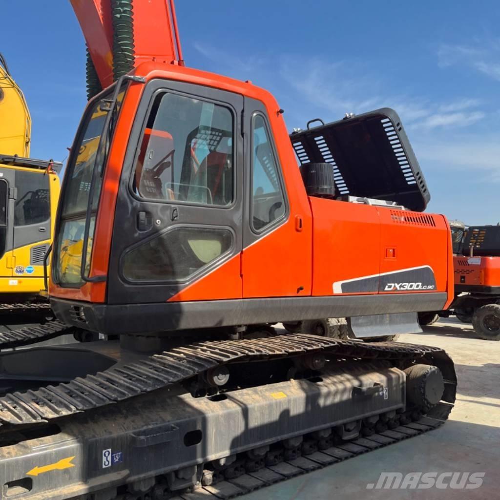 Doosan DX 300 Gravemaskiner på larvebånd