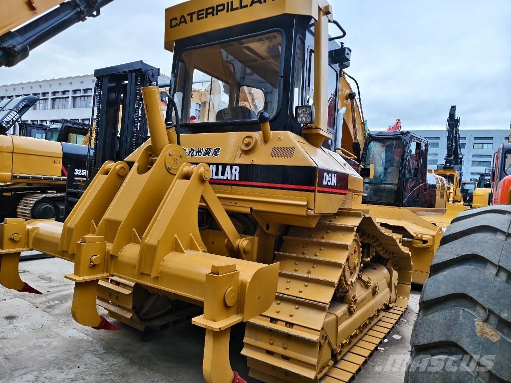 CAT D 5 M Bulldozer på larvebånd