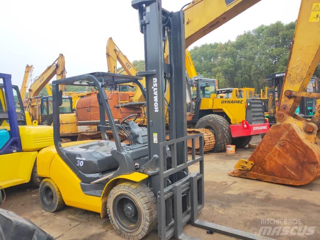Komatsu FD 30 T-17 Diesel gaffeltrucks