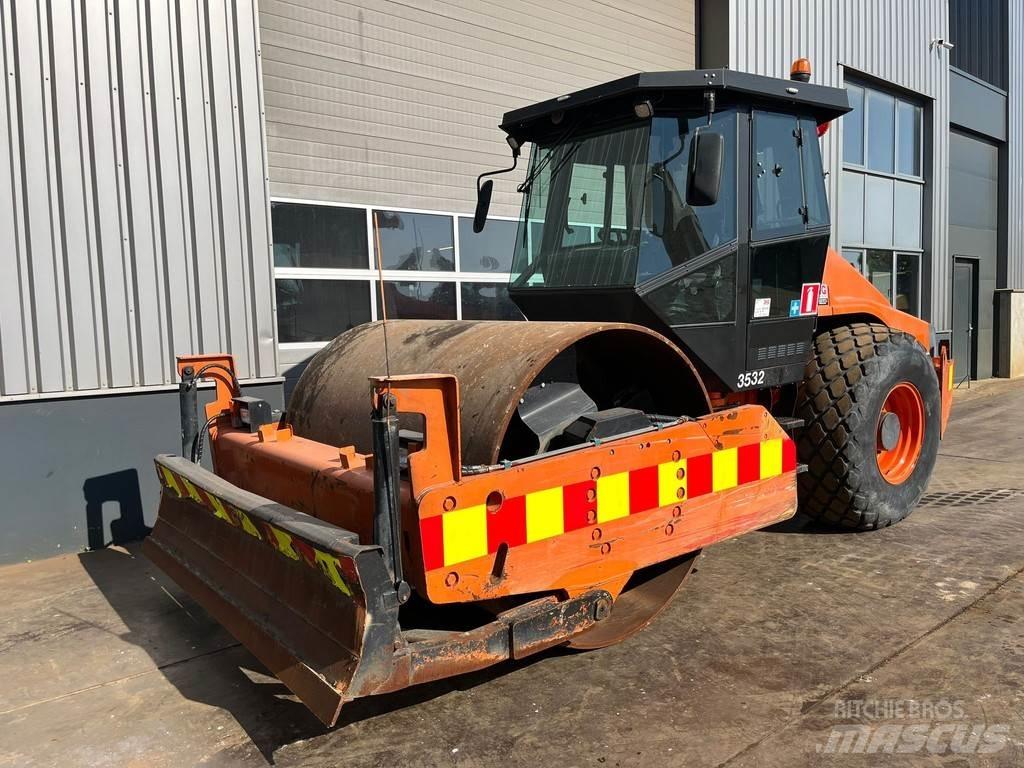 Dynapac CA302D Enkelt tromle