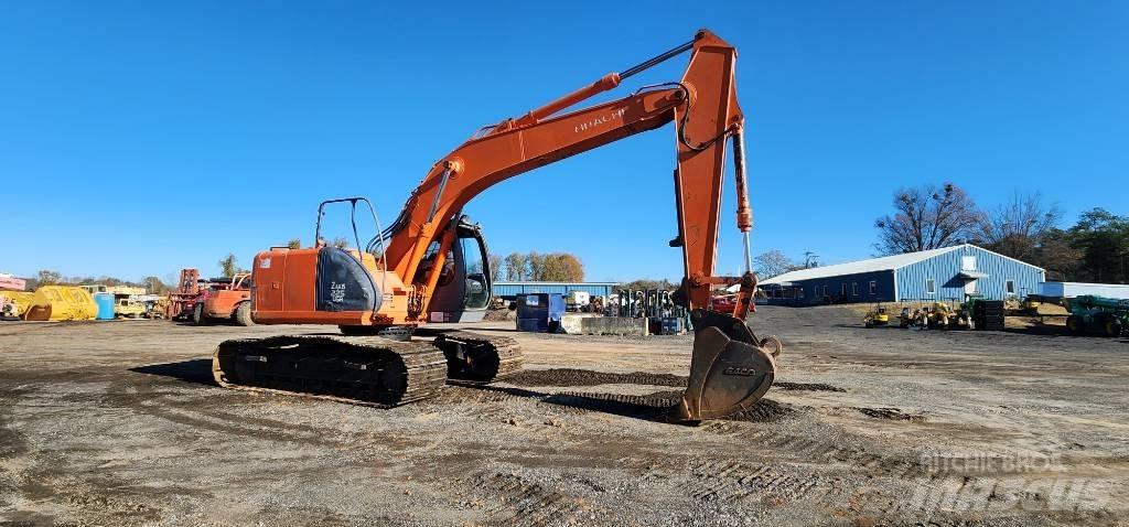 Hitachi ZX 225 USR Gravemaskiner på larvebånd
