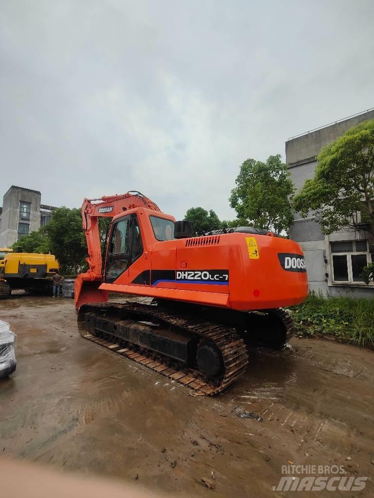 Doosan DH 220 Gravemaskiner på larvebånd