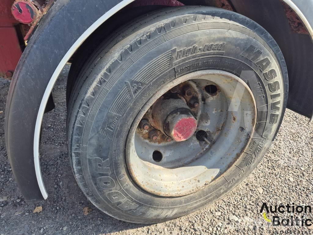 Kögel SCT 24 Semi-trailer med Gardinsider