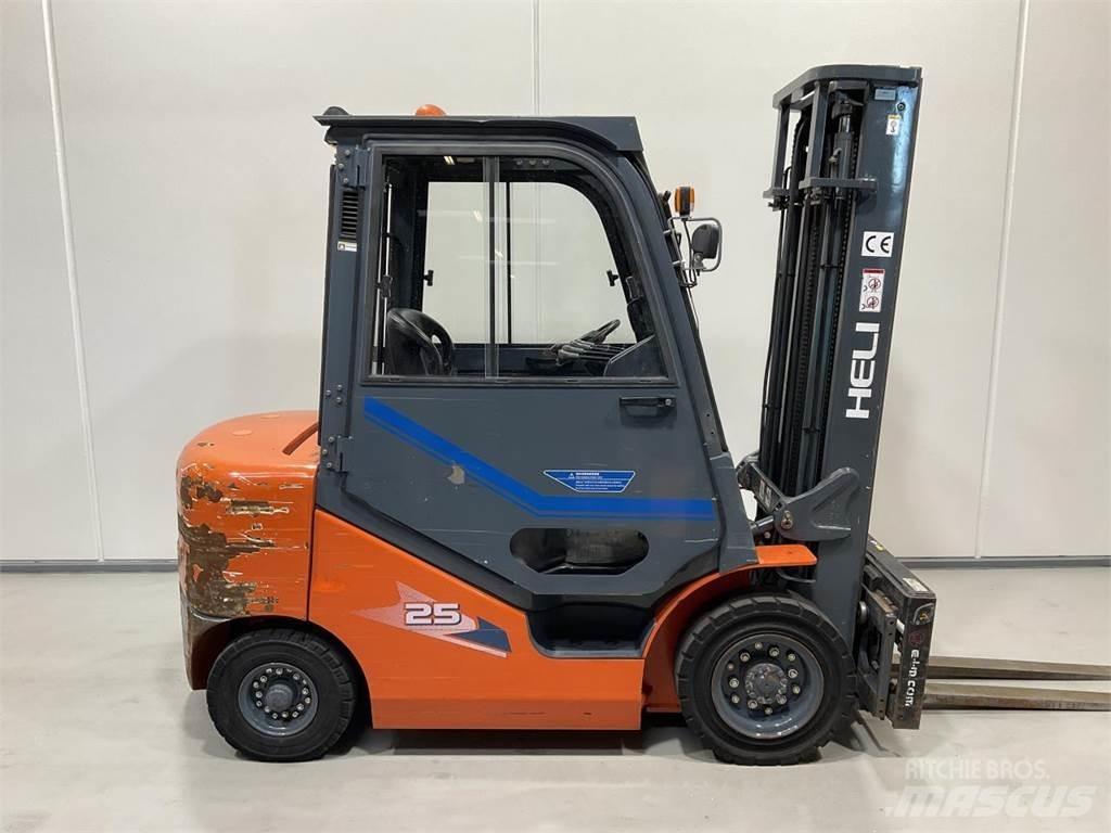 Heli CDCP25 Diesel gaffeltrucks