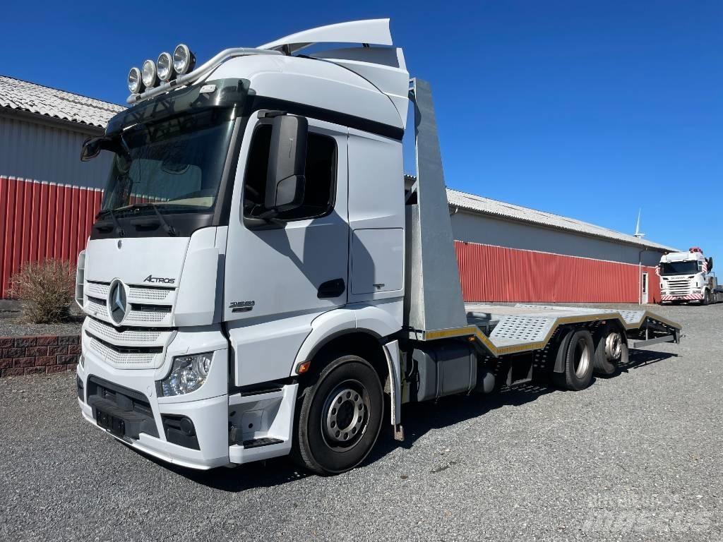 Mercedes-Benz 2551 Autotransportere / Knæklad